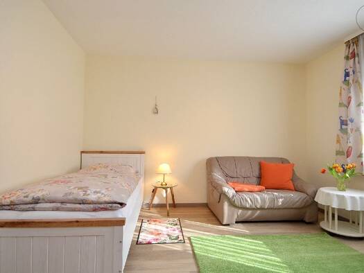 WG-Zimmer zur Miete Wohnen auf Zeit 725 € 17 m² 1. Geschoss frei ab 01.09.2025 Binzen 79589