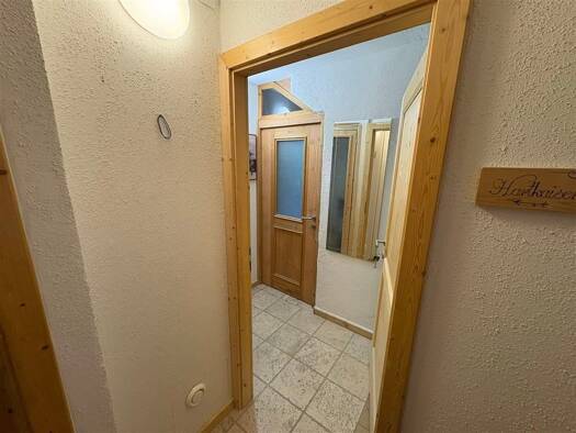 WG-Zimmer zur Miete auf Zeit 27 m² 1. Geschoss frei ab sofort Ellmau 6352