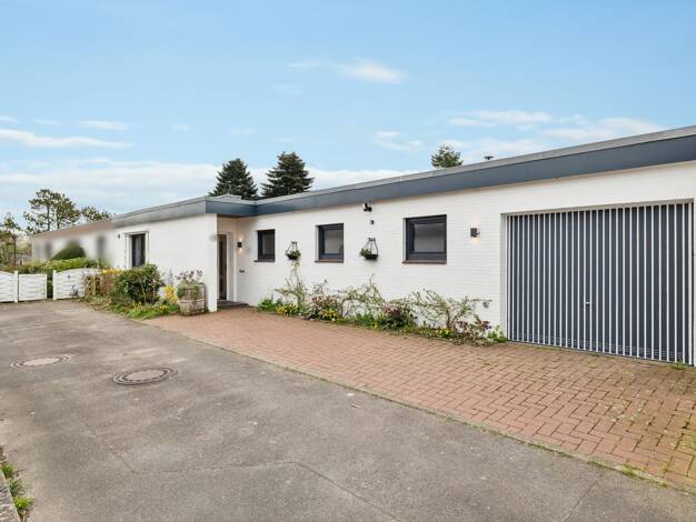 Bungalow zum Kauf 299.000 € 4,5 Zimmer 135 m² 370 m² Grundstück Husum Husum 25813