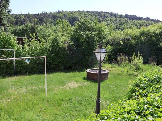 Doppelhaushälfte zum Kauf 299.000 € 5 Zimmer 138 m² 554 m² Grundstück frei ab 01.02.2026 Ebern 96106