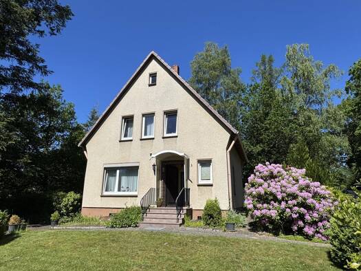 Einfamilienhaus zum Kauf 159.000 € 6 Zimmer 92 m² 1.099 m² Grundstück frei ab sofort Hösseringen Suderburg 29556