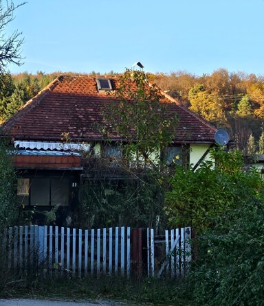 Einfamilienhaus zum Kauf 179.000 € 3 Zimmer 98 m² 980 m² Grundstück frei ab sofort Weihenbronner Landstraße 4 Wüstenrot Wüstenrot 71543