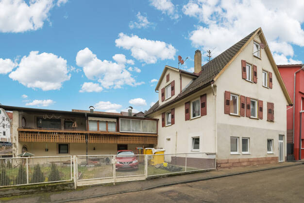 Wohn- und Geschäftshaus zum Kauf als Kapitalanlage geeignet 850.000 € 19 Zimmer 530 m² 588 m² Grundstück Neuenbürg Neuenbürg 75305