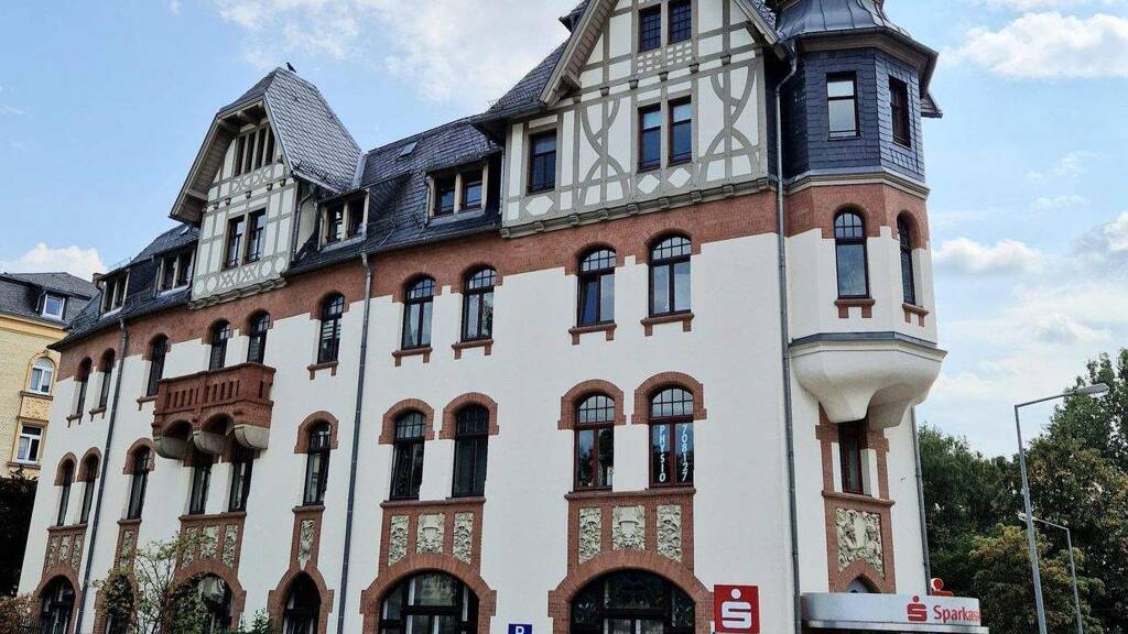 Wohnung zur Miete 550 € 3 Zimmer 93,6 m² frei ab sofort Liebknechtstraße 100 Westend Plauen 08523