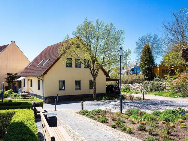 Einfamilienhaus zur Miete 1.530 € 5 Zimmer 170 m² frei ab 01.08.2026 Bergen Bergen auf Rügen 18528