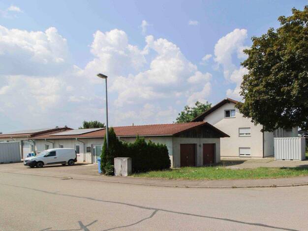 Gewerbeobjekt zum Kauf als Kapitalanlage geeignet 1.200.000 € 1.305 m² 2.599,1 m² Grundstück Dunningen 78655