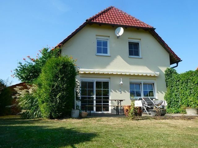 Einfamilienhaus zum Kauf 275.000 € 4 Zimmer 114 m²<br/>Wohnfläche 490 m²<br/>Grundstück Weida Weida 07570