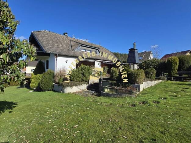 Haus zum Kauf 489.000 € 6 Zimmer 236 m² 1.944 m² Grundstück Pracht 57589