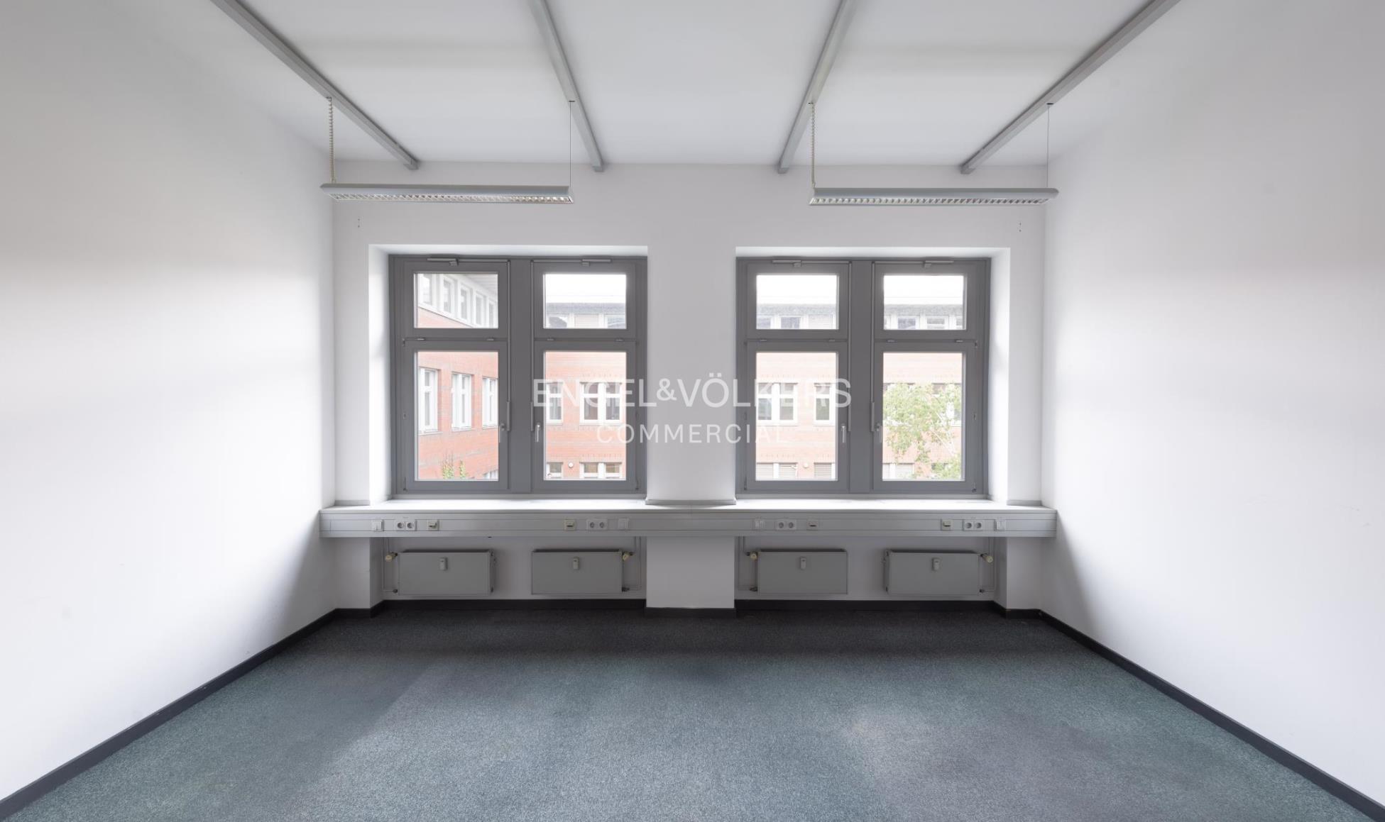 Büro-/Praxisfläche zur Miete 12,50 € 443 m²<br/>Bürofläche Ab 443 m²<br/>Teilbarkeit Tegel Berlin 13507