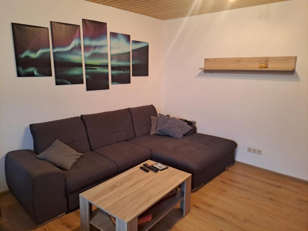 Wohnung zur Miete 500 € 3 Zimmer 77 m²<br/>Wohnfläche 3.<br/>Geschoss ab sofort<br/>Verfügbarkeit Karl-Liebknechtstr. 28 Ilmenau Ilmenau 98693