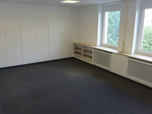 Bürofläche zur Miete 7 € 6 Zimmer 250 m² Bürofläche Oedenberger Straße 55 Nordostbahnhof Nürnberg 90491