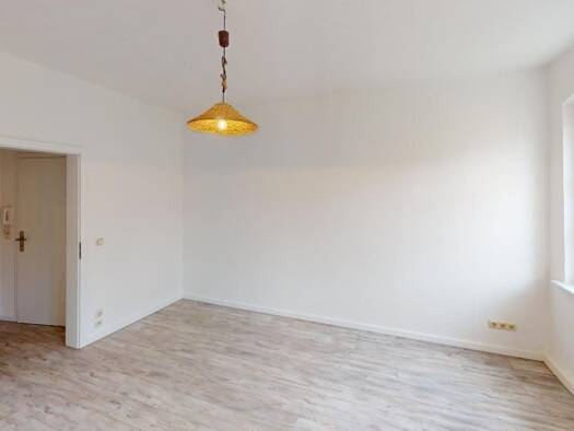 Wohnung zur Miete 435 € 2 Zimmer 53 m² frei ab sofort Am Hügel 9 Saalfeld Saalfeld/Saale 07318