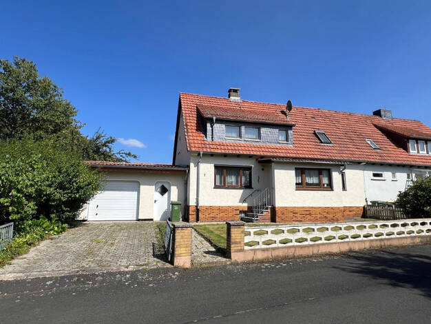 Einfamilienhaus zum Kauf 235.000 € 7 Zimmer 130,4 m² 1.207 m² Grundstück Immenhausen 34376