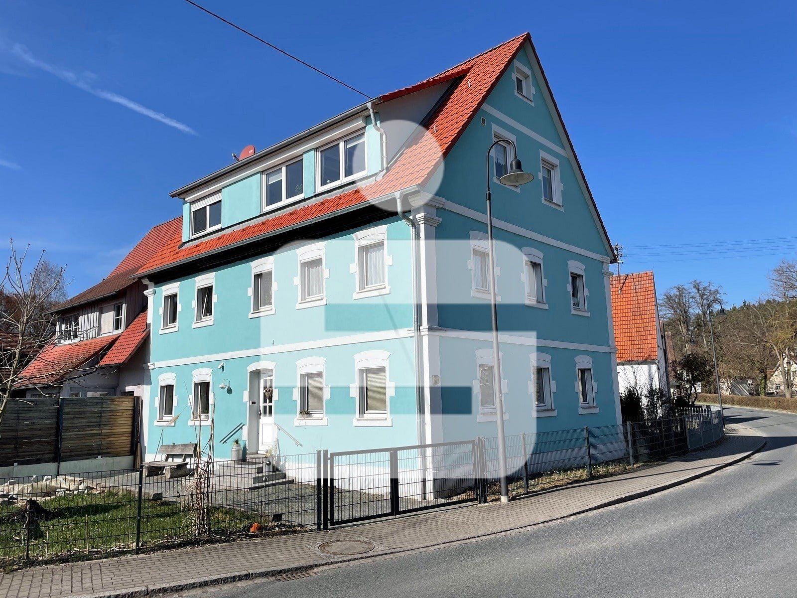 Einfamilienhaus zum Kauf 365.000 € 8,5 Zimmer 288 m²<br/>Wohnfläche 406 m²<br/>Grundstück Ailsbach Lonnerstadt 91475