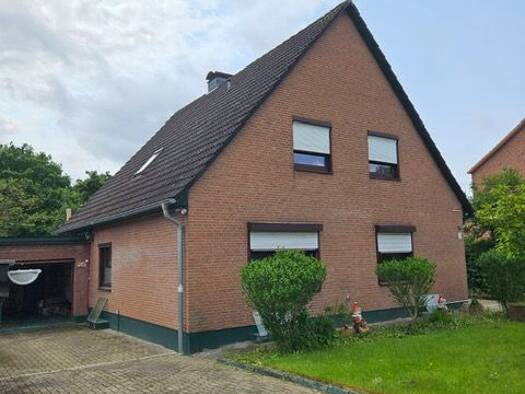 Einfamilienhaus zum Kauf 380.000 € 7 Zimmer 150 m² 616 m² Grundstück frei ab sofort Lütjenburg 24321