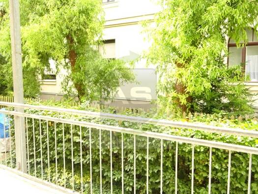 Wohnung zur Miete 325 € 2 Zimmer 44,2 m² EG August-Bebel-Straße 17 Pölbitz Zwickau 08058