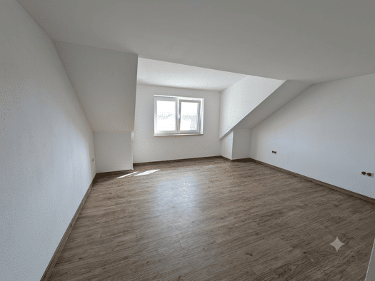 Wohnung zur Miete 650 € 5 Zimmer 85 m² Geschoss 2/3 frei ab 01.11.2026 Wagenweg 1 Sulzfeld 97633