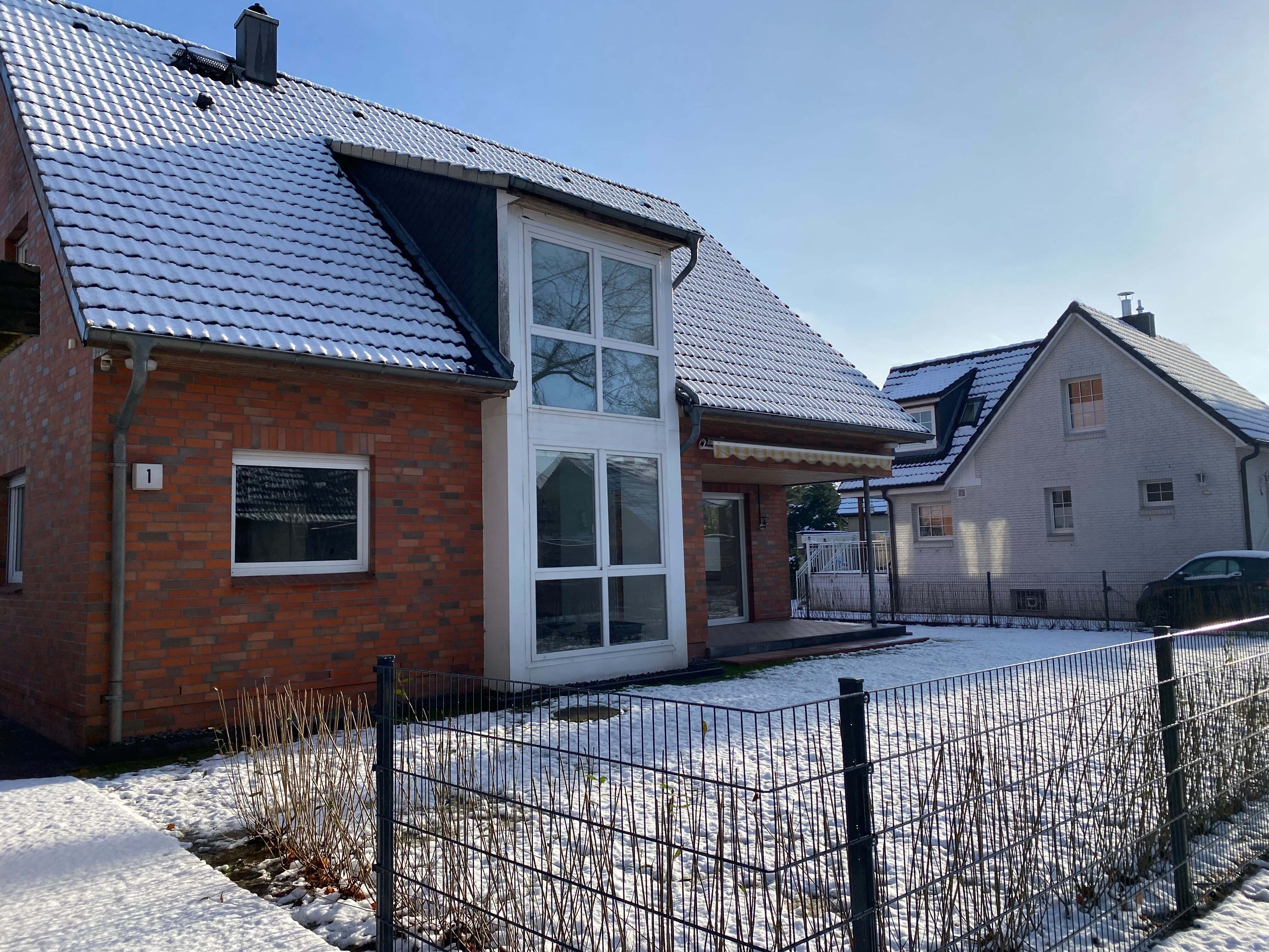 Einfamilienhaus zur Miete 2.250 € 7 Zimmer 165 m²<br/>Wohnfläche 550 m²<br/>Grundstück ab sofort<br/>Verfügbarkeit Halstenbek 25469