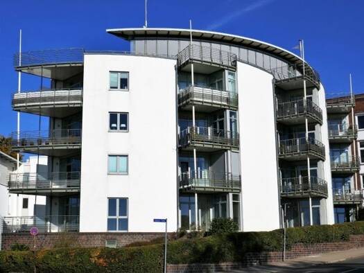 Wohnung zur Miete 1.430 € 3 Zimmer 81,8 m² 3. Geschoss frei ab sofort Hafenstraße 34 Wedel 22880