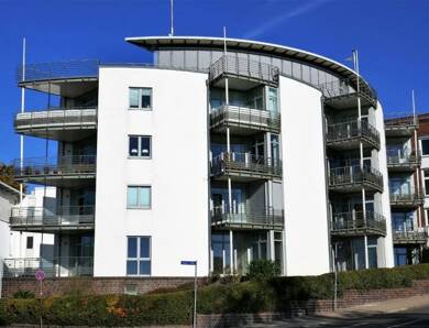 Wohnung zur Miete 1.430 € 3 Zimmer 81,8 m² 3. Geschoss frei ab 01.08.2025 Hafenstraße 34 Wedel 22880