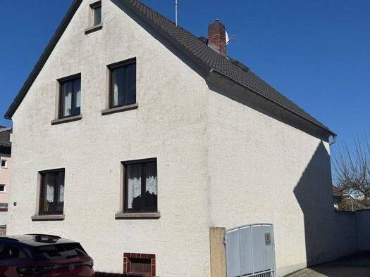 Haus zum Kauf 430.000 € 5 Zimmer 110 m² 698 m² Grundstück frei ab sofort Hausen Obertshausen 63179