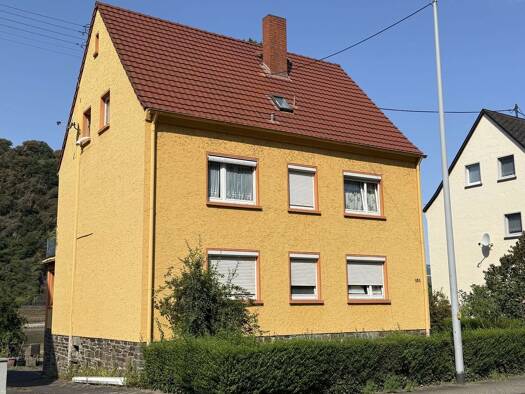 Mehrfamilienhaus zum Kauf 255.000 € 7 Zimmer 187 m² 781 m² Grundstück St Goarshausen Sankt Goarshausen 56346