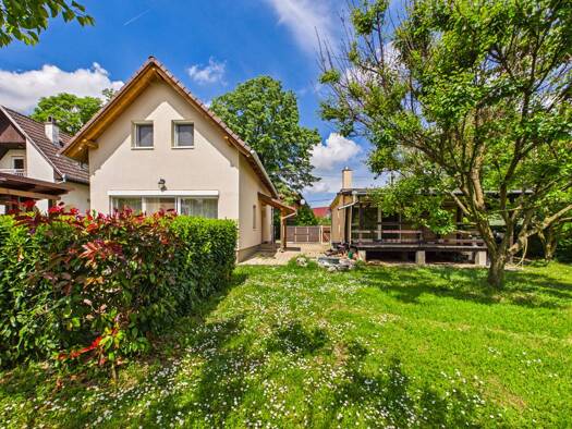 Haus zum Kauf 219.300 € 6 Zimmer 118 m² 504 m² Grundstück Bensheim Mohács 7700