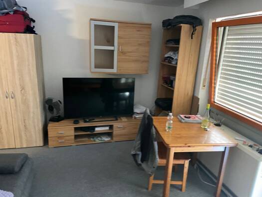 Studio zur Miete 300 € 1 Zimmer 25 m² Geschoss 1/1 frei ab 08.12.2025 Hochfeld-Steinberg Schweinfurt 97422