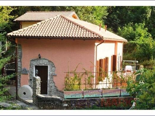 Bauernhaus zum Kauf 2.500.000 € 20 Zimmer 500 m² 120.000 m² Grundstück Bagnone 54021