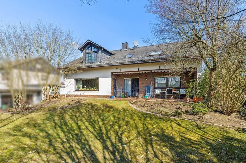 Mehrfamilienhaus zum Kauf 539.000 € 8 Zimmer 223 m² 840 m² Grundstück frei ab sofort Dorlar Lahnau 35633