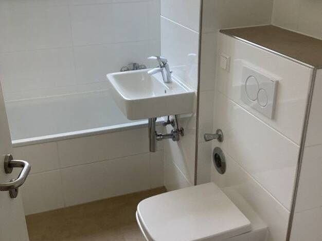 Wohnung zur Miete 825 € 4 Zimmer 89,6 m² 2. Geschoss frei ab 02.08.2026 Am Brünnchen 9 Metternich Koblenz 56072