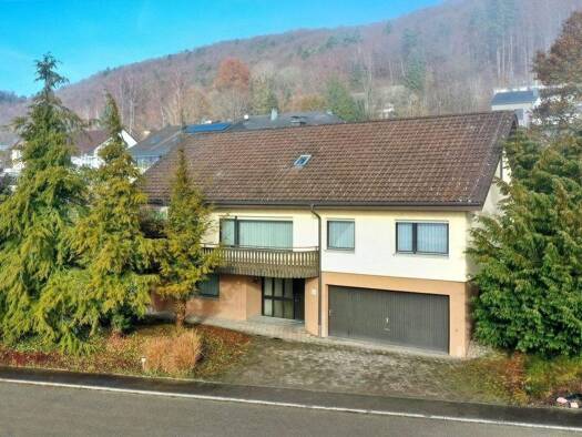 Einfamilienhaus zum Kauf 347.000 € 8,5 Zimmer 234 m² 800 m² Grundstück Burladingen 72393