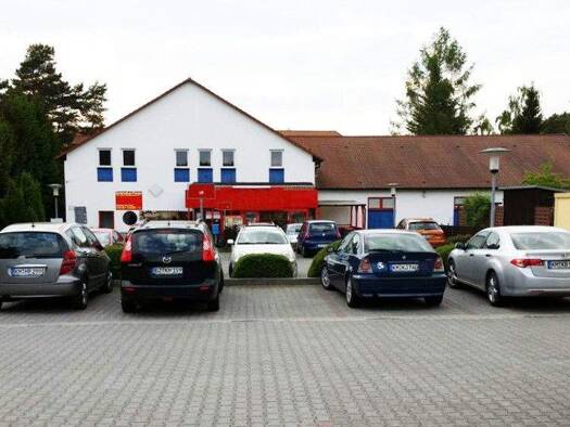 Laden zum Kauf 239.000 € 1.019 m² Verkaufsfläche Bernsdorf 02994