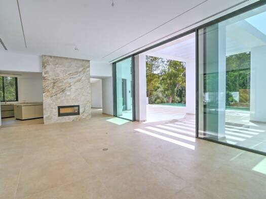 Villa zum Kauf 3.350.000 € 5 Zimmer 550 m² 1.786 m² Grundstück SotograndeCadiz 11310