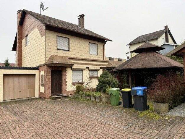 Einfamilienhaus zum Kauf 245.000 € 5 Zimmer 220 m² 385 m² Grundstück Lebach 66822