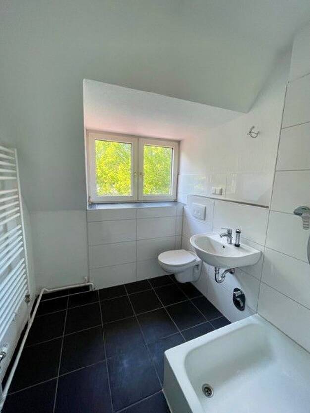 Wohnung zur Miete 375 € 2,5 Zimmer 45,7 m² Dachgeschoss frei ab 16.06.2025 Memeler Straße 8 Hiort Lorenzen Schule II Schleswig 24837