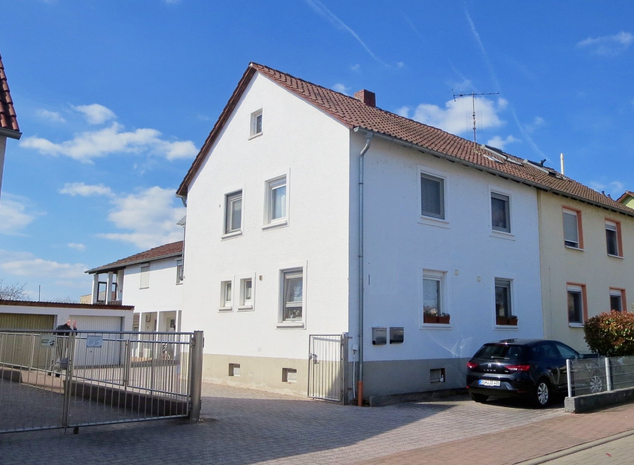 Mehrfamilienhaus zum Kauf 475.000 € 7 Zimmer 204 m²<br/>Wohnfläche 1.320 m²<br/>Grundstück Haßloch 67454