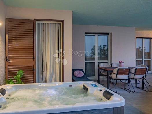 Wohnung zum Kauf 890.000 € 4 Zimmer 115 m² 1. Geschoss Bacvice, Split Bacvice - Firule