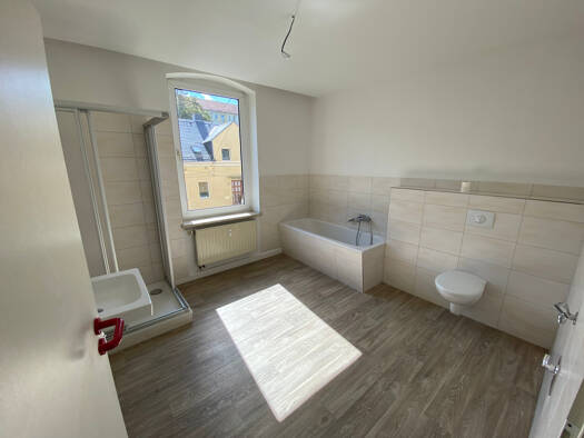 Wohnung zur Miete 350 € 3 Zimmer 70 m² 1. Geschoss Reusaer Straße 83 Reusa Plauen 08529