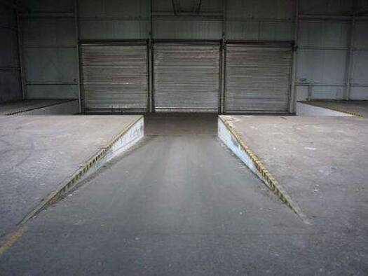 Lagerhalle zur Miete 3.700 m² Lagerfläche teilbar ab 1.000 m² - Riederwald Frankfurt 60386