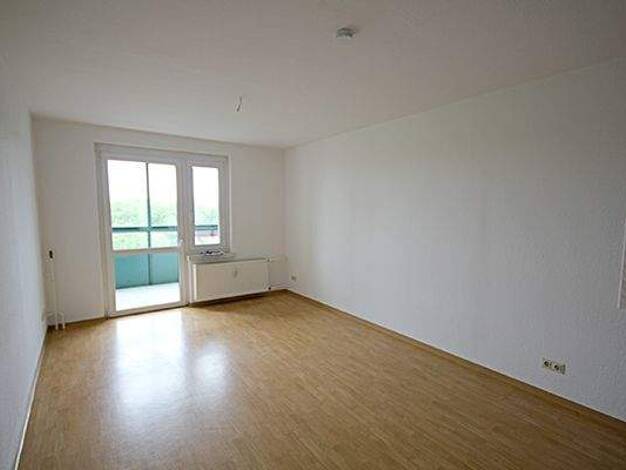 Studio zur Miete 303 € 1 Zimmer 35,7 m² 5. Geschoss frei ab 01.04.2026 Kattowitzer Str. 4 Südstadt Halle (Saale) 06128