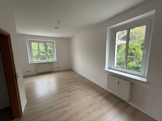 Wohnung zur Miete 319 € 2 Zimmer 55,1 m² 1. Geschoss Gartenstraße 25 c Berga Berga/Elster 07980