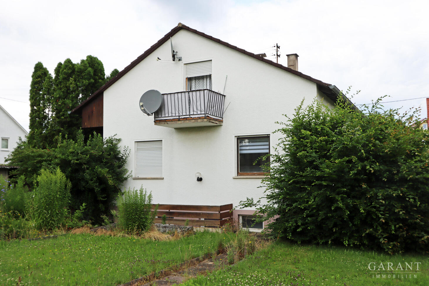 Mehrfamilienhaus zum Kauf 495.000 € 5,5 Zimmer 137 m²<br/>Wohnfläche 475 m²<br/>Grundstück Sickenhausen Reutlingen 72768