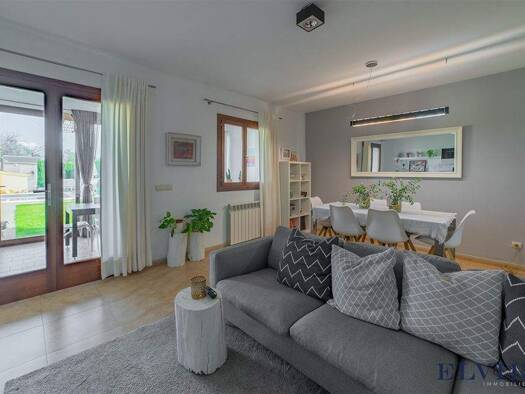 Einfamilienhaus zum Kauf 629.000 € 3 Zimmer 167 m² 300 m² Grundstück Selva 07313