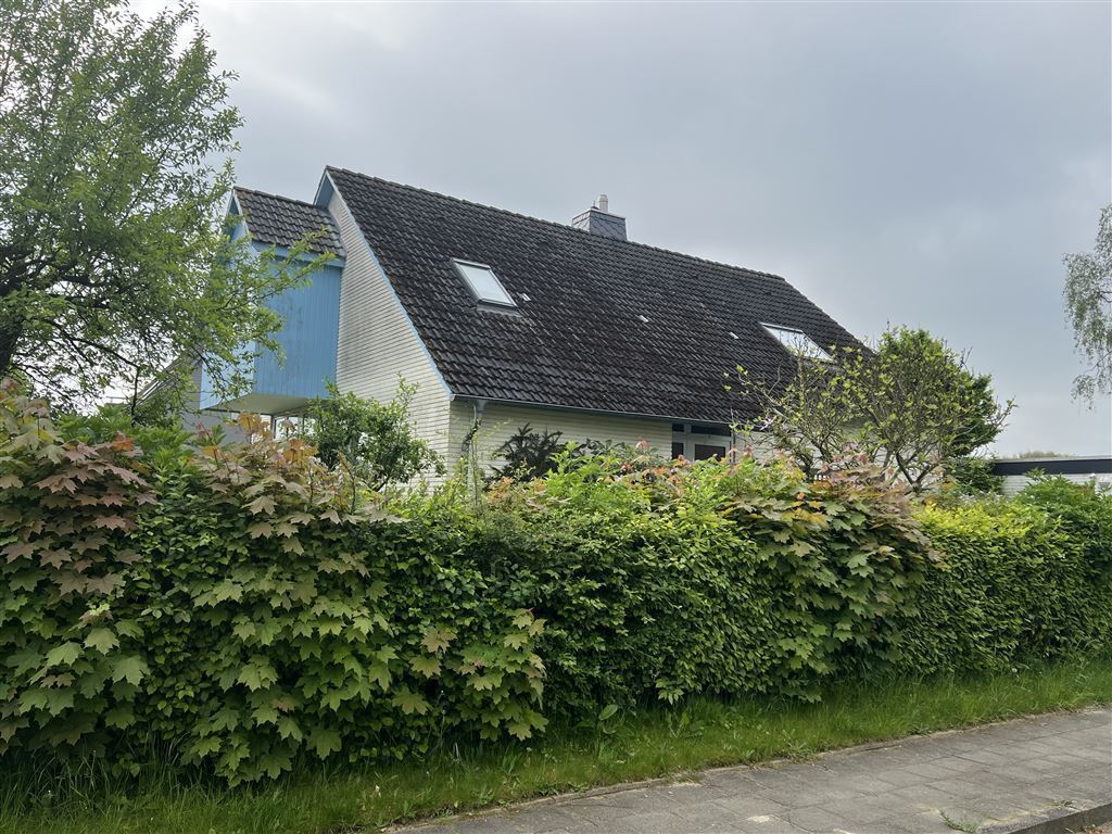 Einfamilienhaus zum Kauf 249.000 € 6 Zimmer 125 m²<br/>Wohnfläche 743 m²<br/>Grundstück Tivolieweg 15 Otterndorf Otterndorf , Niederelbe 21762