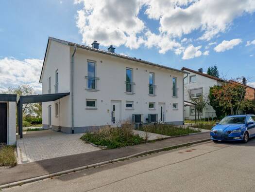 Doppelhaushälfte zur Miete 1.800 € 4,5 Zimmer 126 m² Schwenningen Villingen-Schwenningen 78056