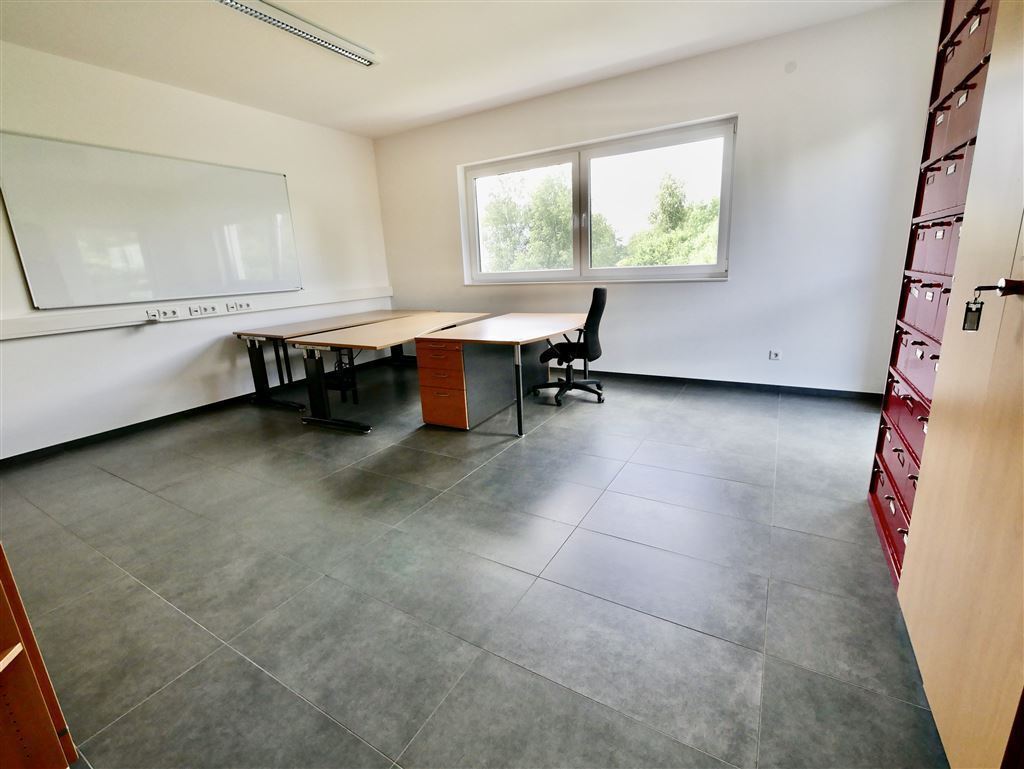 Bürofläche zur Miete 276 € 1 Zimmer 27,3 m²<br/>Bürofläche Sande Paderborn 33104