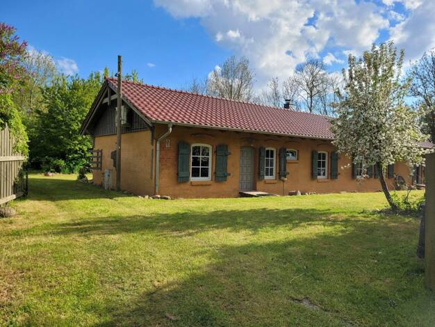 Einfamilienhaus zum Kauf provisionsfrei 649.000 € 9 Zimmer 200 m² 13.000 m² Grundstück Dranske Hof Dranske 18556