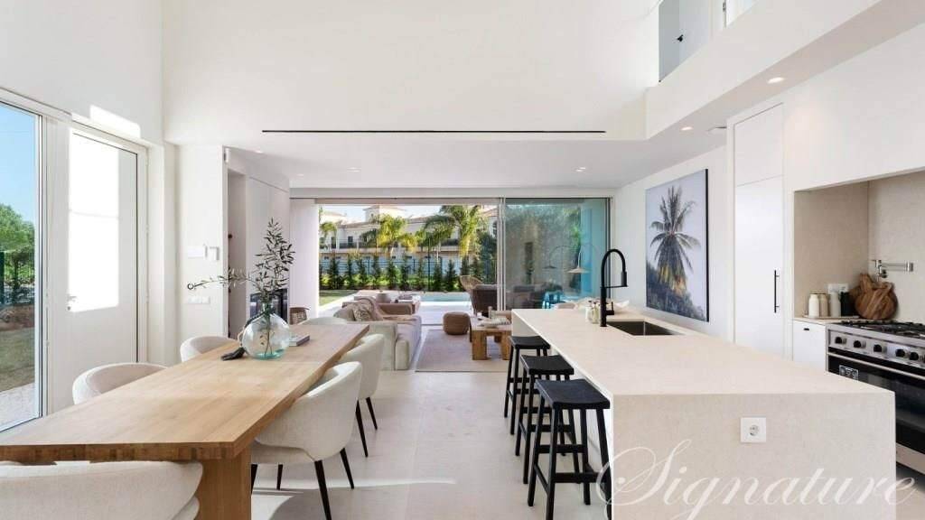 Haus zum Kauf 1.275.000 € 372 m² Grundstück Santa Bárbara De Nexe 8005