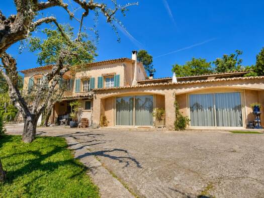 Haus zum Kauf 1.350.000 € 220 m² 2.400 m² Grundstück Le Village Valbonne 06560